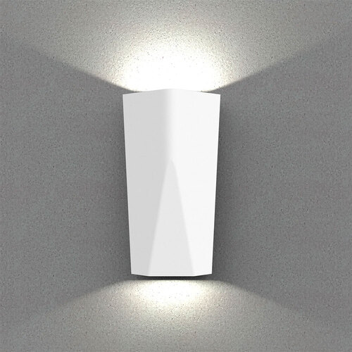 WALL S/M Up/Dn 11W LED TRI 351Lm IP65 WEDGE WH Alt Beam